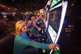 Live casino table games streamed in real time on 33 apk